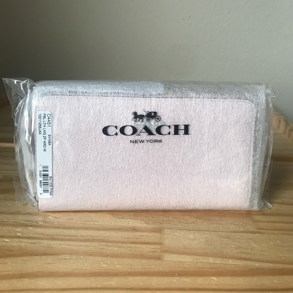 Coach Wallet🎈🎈 - Picture 9 of 9